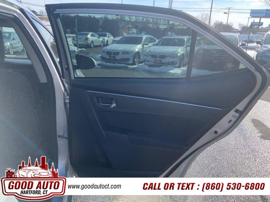 Used 2018 Toyota Corolla LE FWD image 11