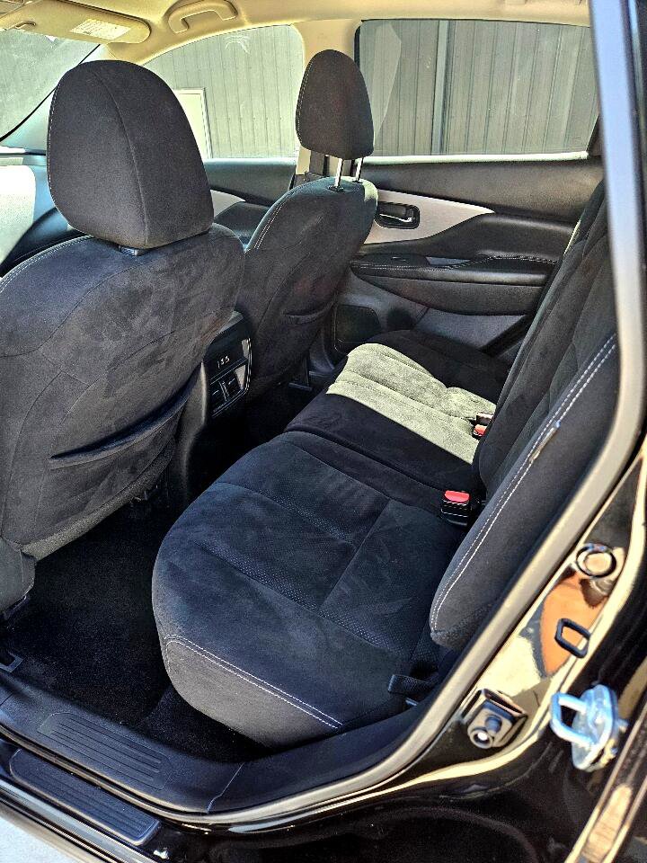 Used 2019 Nissan Murano S image 9