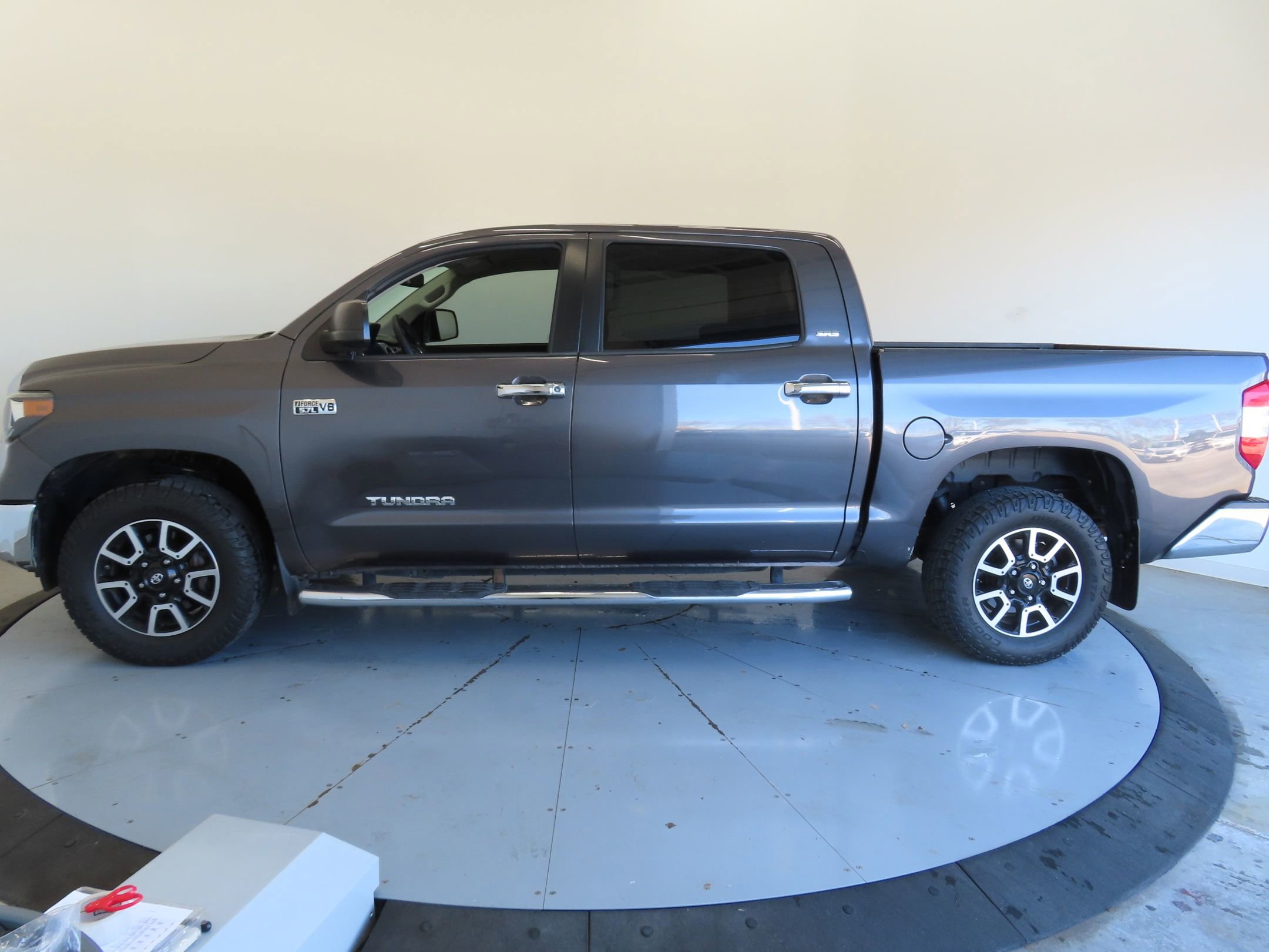Used 2019 Toyota Tundra SR5 w/ SR5 Upgrade Package image 7