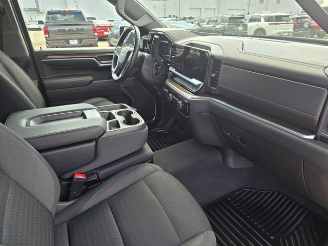 Used 2022 Chevrolet Silverado 1500 LT image 17