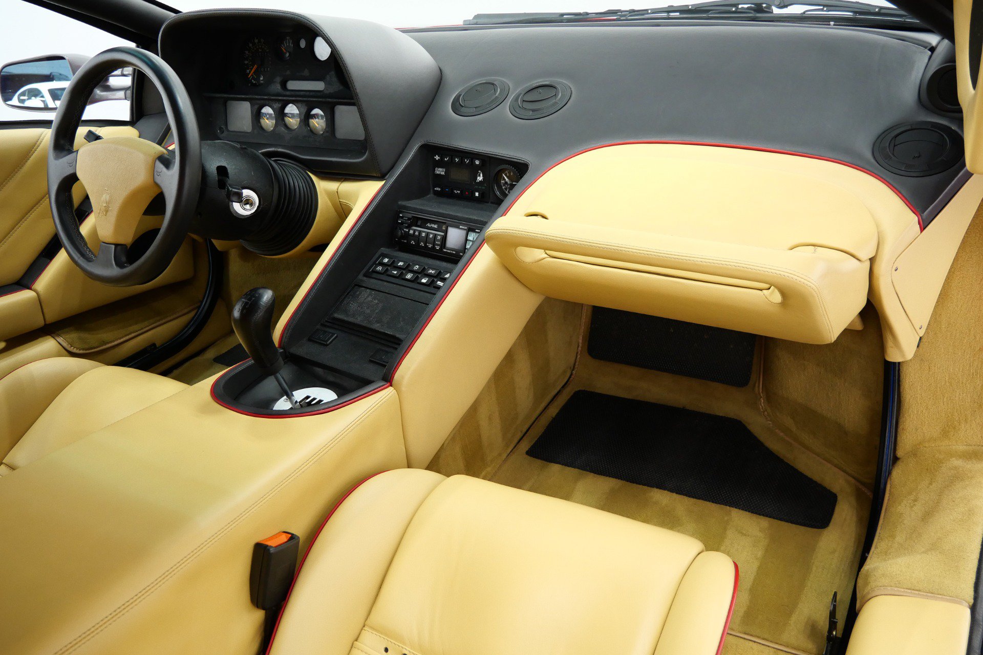 Used 1991 Lamborghini Diablo Coupe RWD image 13