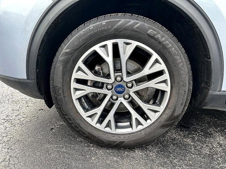 Used 2022 Ford Escape SEL image 21