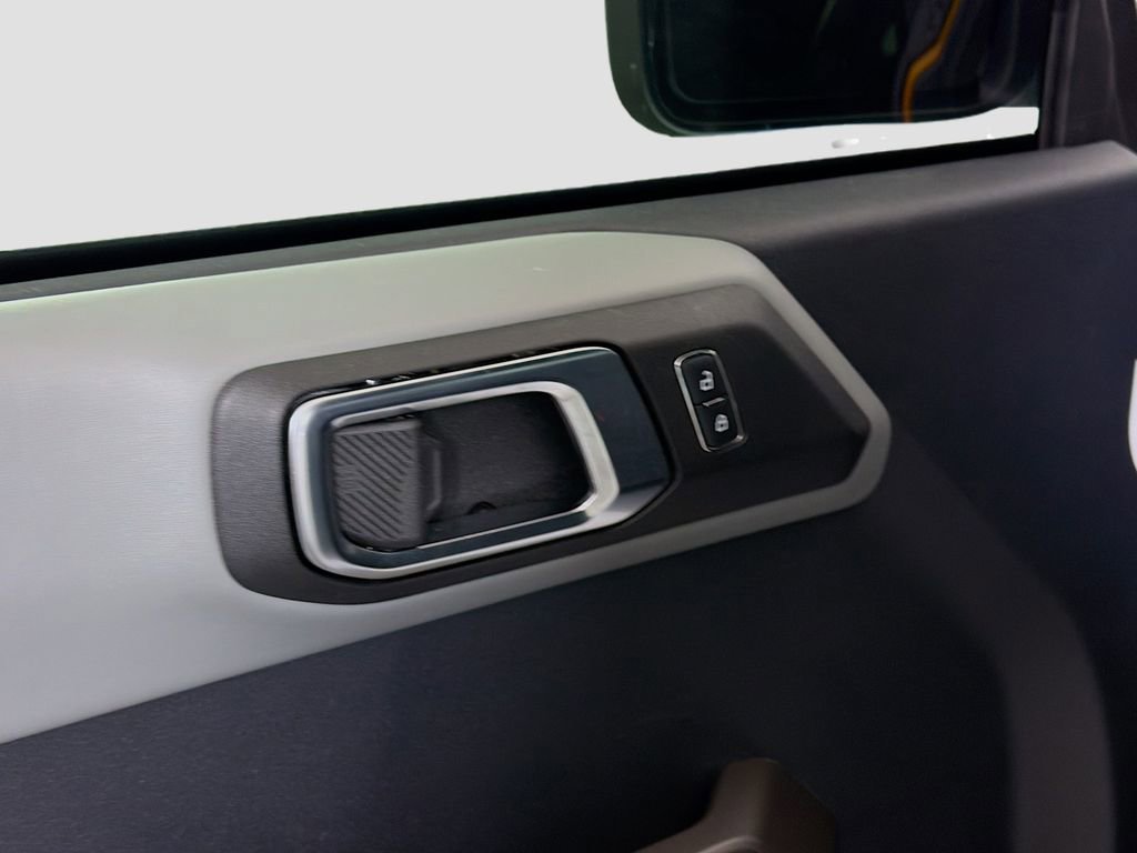 Used 2023 Ford Bronco Badlands image 21