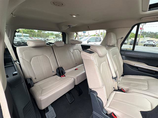 Used 2024 Ford Expedition Max Limited image 11