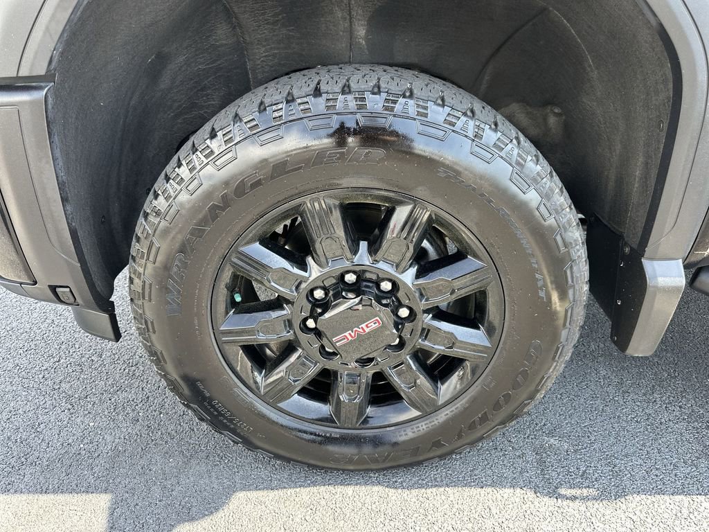 Used 2025 GMC Sierra 2500 AT4 AWD/4WD image 10