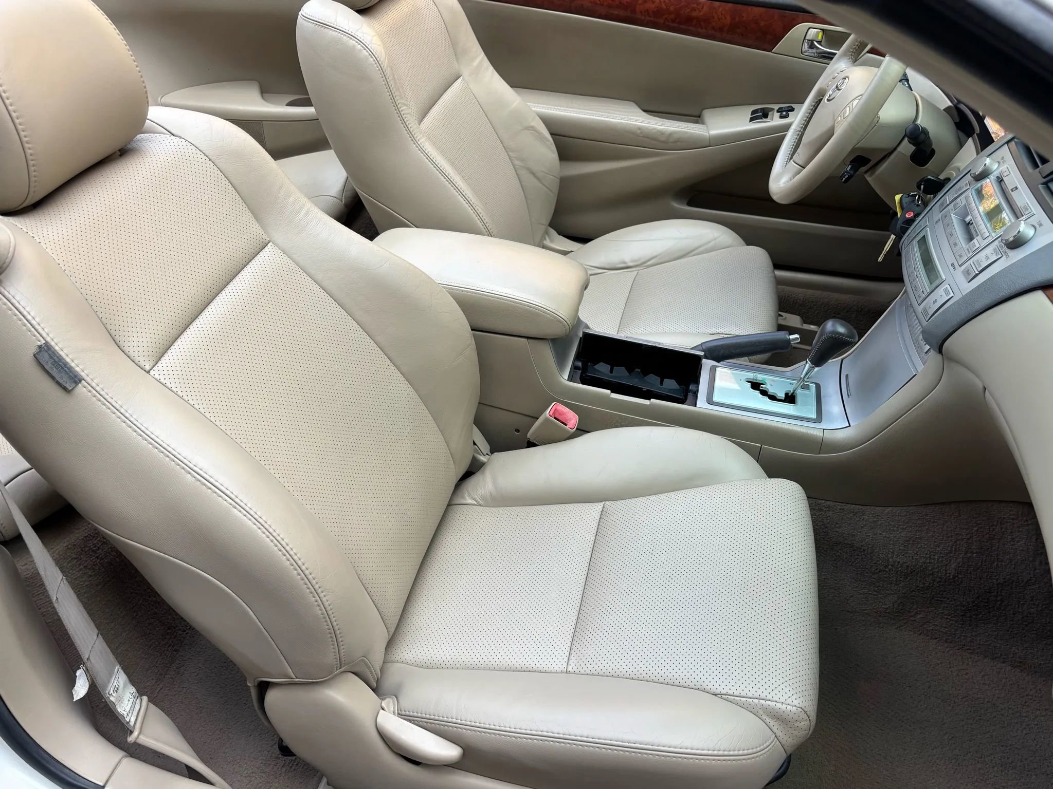 Used 2006 Toyota Solara SLE image 28