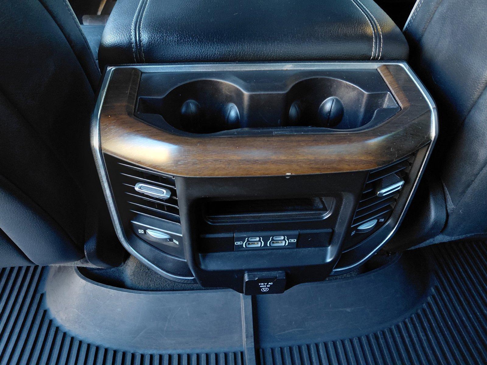 Used 2021 RAM 1500 Laramie AWD/4WD image 16