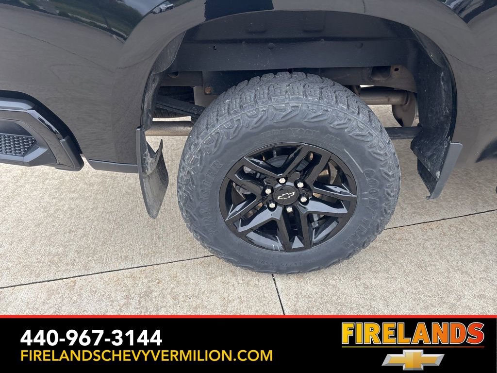 Used 2023 Chevrolet Silverado 1500 Custom Trail Boss w/ LPO, Dark Essentials Package AWD/4WD image 24