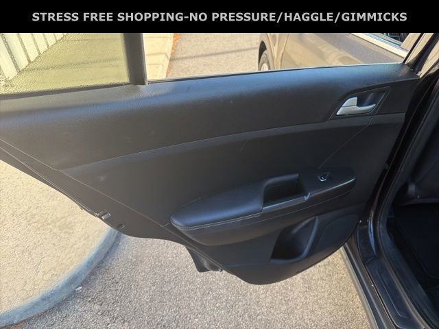 Used 2017 Kia Sportage LX image 25