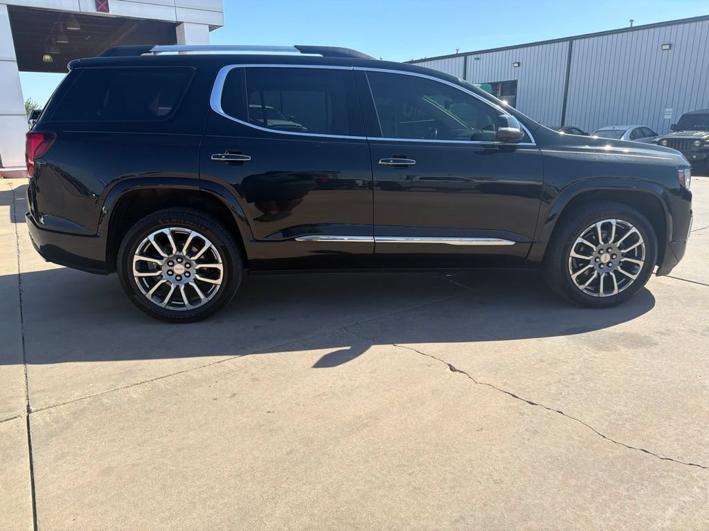 Used 2021 GMC Acadia Denali w/ Denali Technology Package FWD image 2