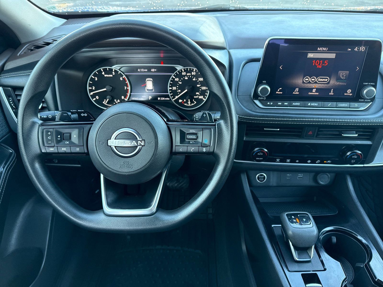 Used 2023 Nissan Rogue SV image 15