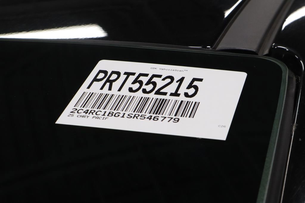 Used 2025 Chrysler Pacifica Select image 37
