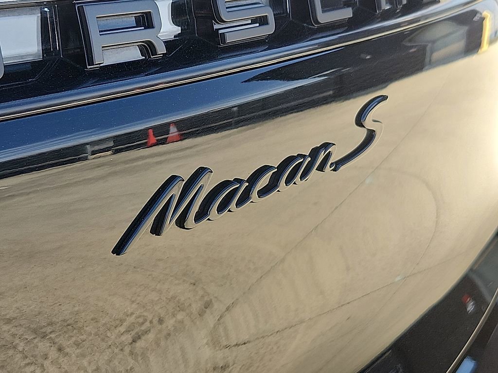 Used 2025 Porsche Macan S AWD/4WD image 30