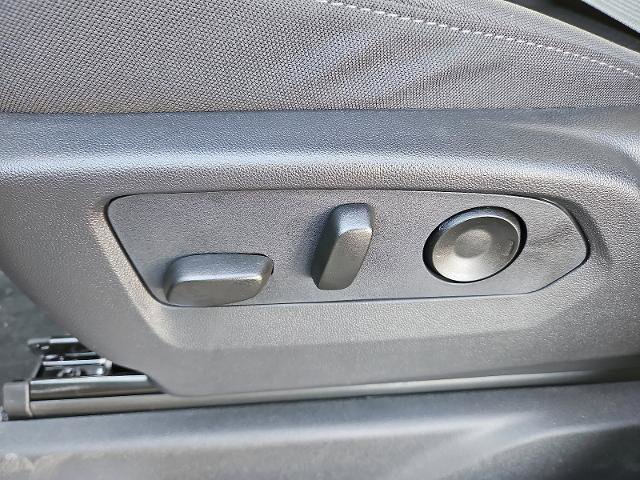 New 2026 GMC Sierra 1500 Elevation image 12
