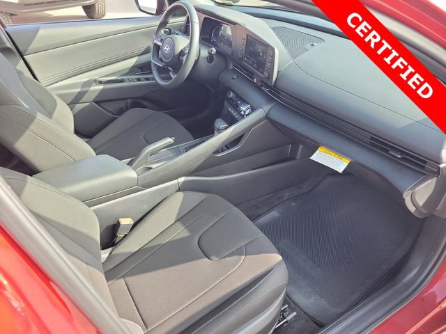 Certified 2025 Hyundai Elantra Sport image 16