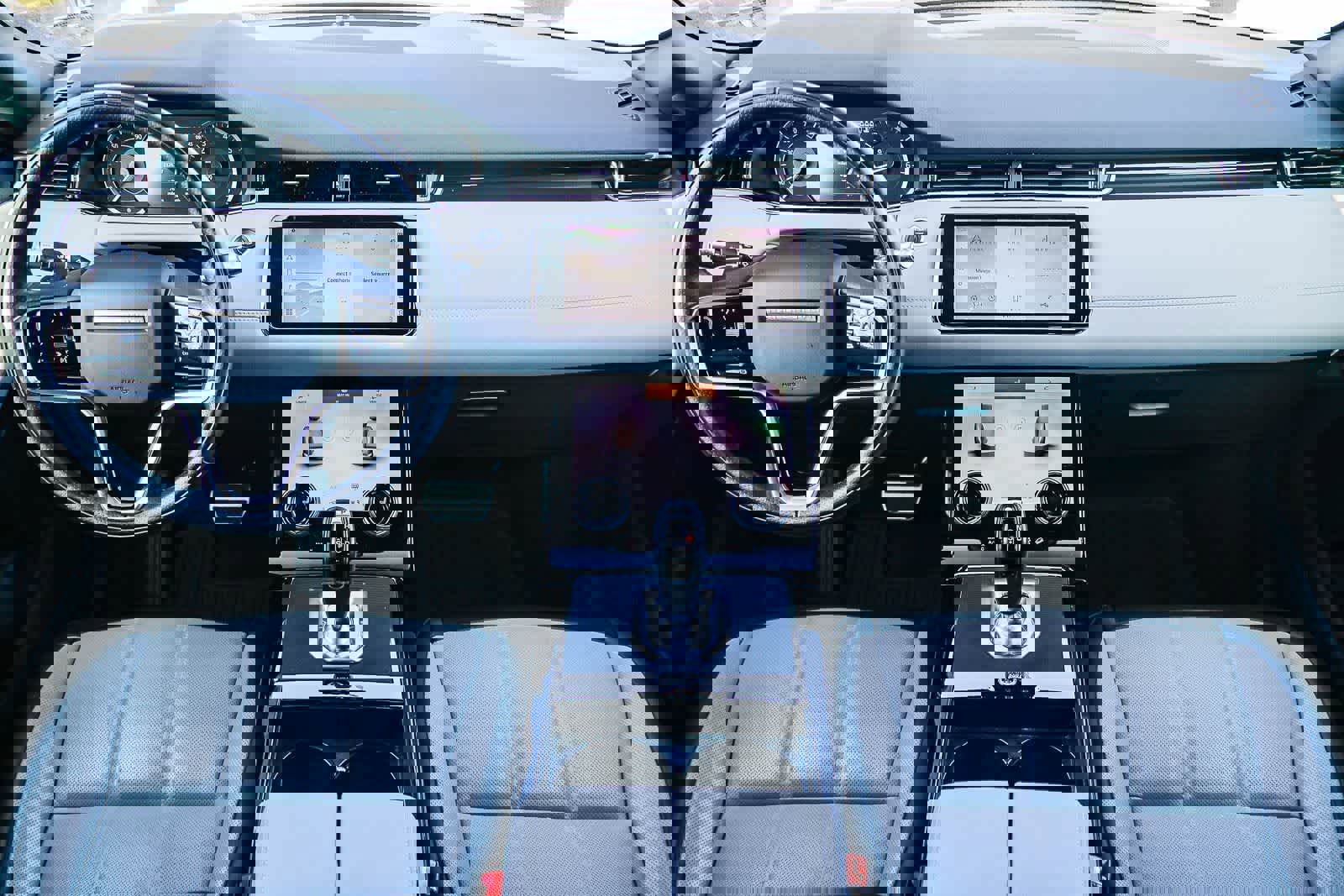 Used 2022 Land Rover Range Rover Evoque R-Dynamic SE image 12