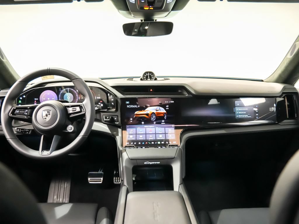 New 2026 Porsche Cayenne Turbo Electric AWD/4WD image 24