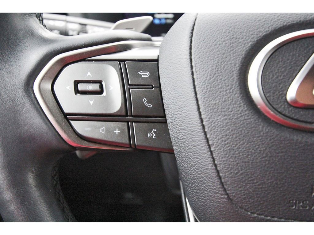 Used 2024 Lexus GX 550 w/ Accessory Package (2T) AWD/4WD image 19