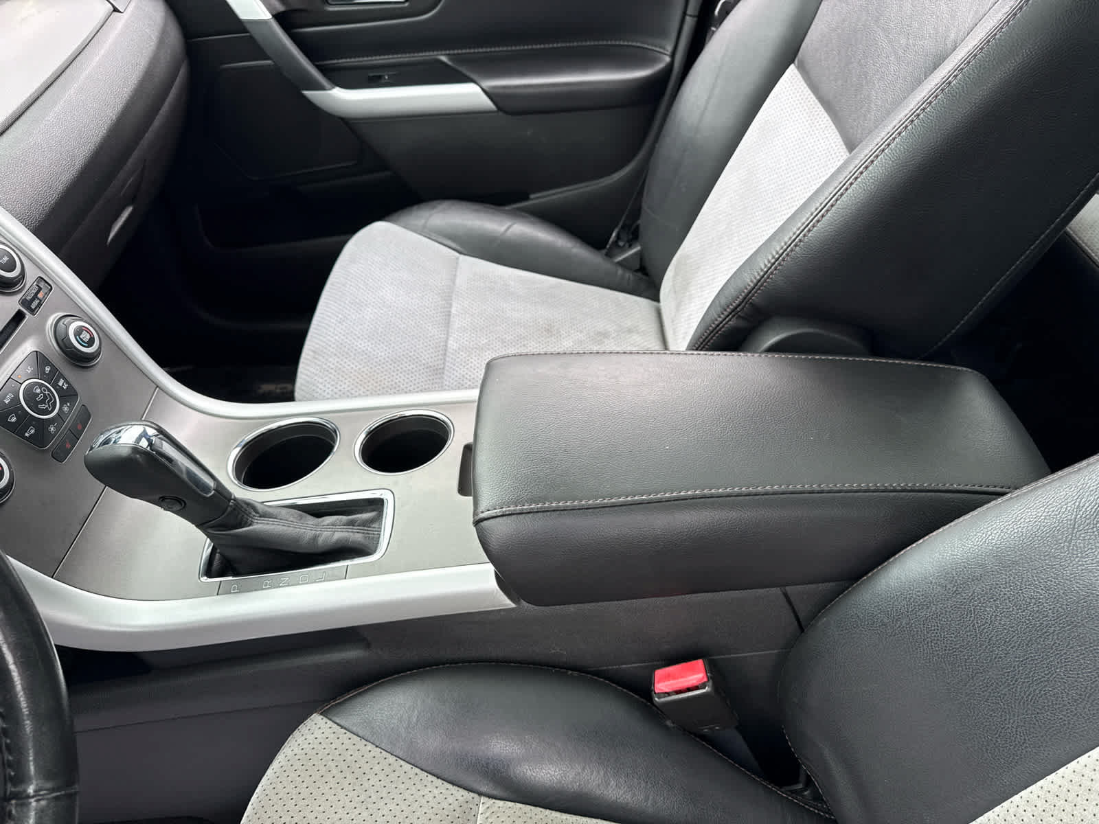Used 2013 Ford Edge SEL FWD image 18