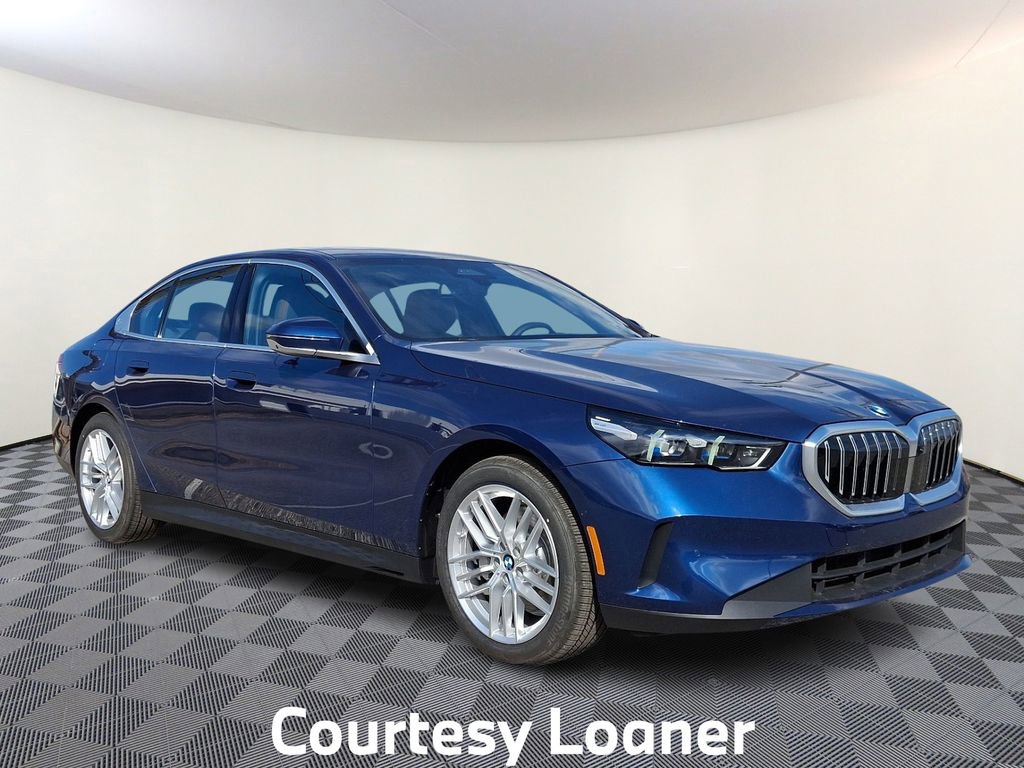 Used 2025 BMW 530i xDrive w/ Premium Package image 1