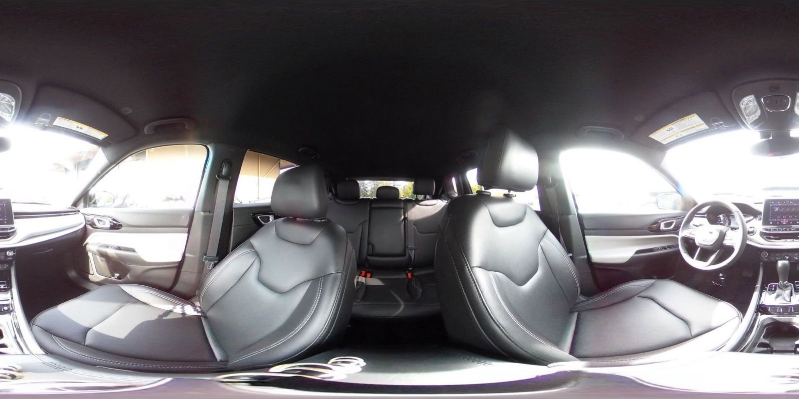 Used 2025 Jeep Compass Limited image 42