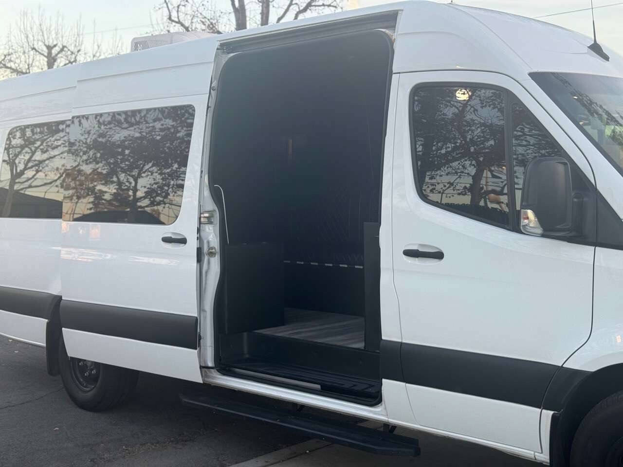 Used 2020 Mercedes-Benz Sprinter 3500 image 7