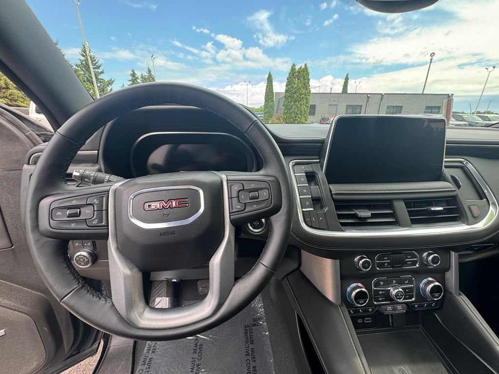 Used 2024 GMC Yukon XL SLT w/ SLT Luxury Package AWD/4WD image 21