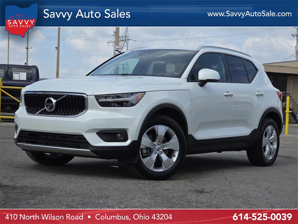 Used 2022 Volvo XC40 T5 Momentum