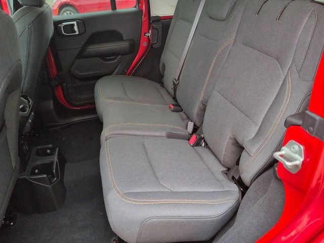 Used 2024 Jeep Wrangler Unlimited Sahara w/ Technology Group AWD/4WD image 22