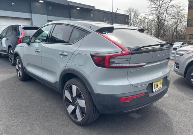 Certified 2024 Volvo C40 P8 Recharge Ultimate w/ Protection Package Premier AWD/4WD image 3
