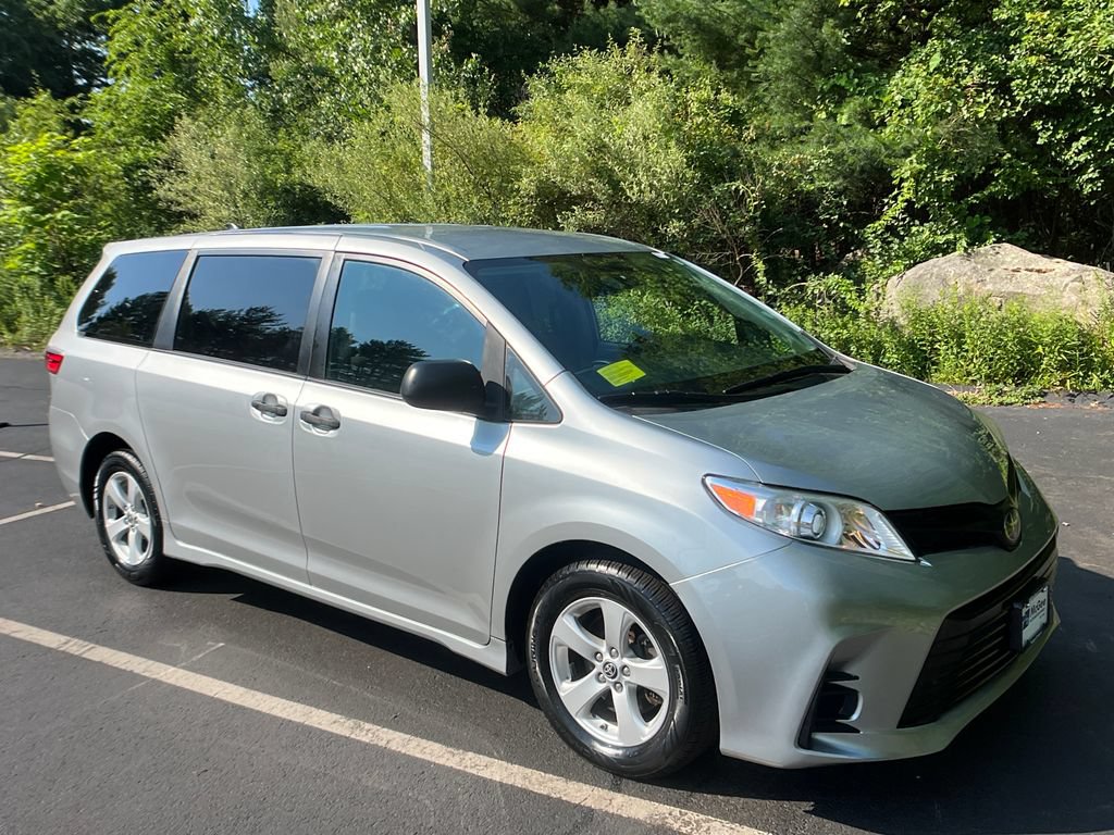 Used 2020 Toyota Sienna L FWD image 7