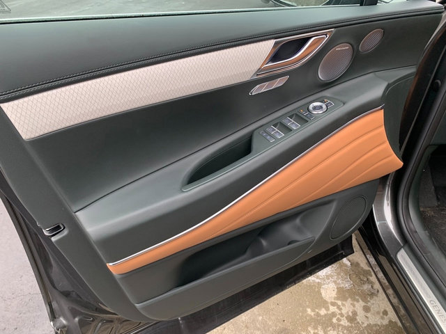 Used 2025 Genesis GV80 2.5T Prestige image 19