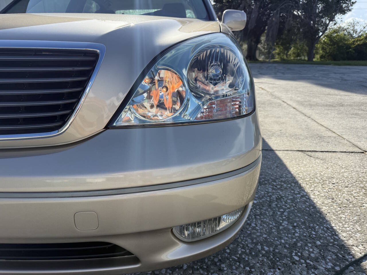 Used 2002 Lexus LS 430 RWD image 4