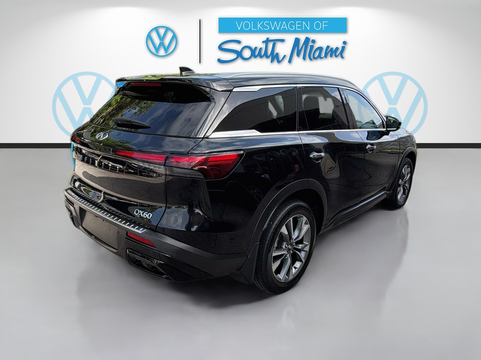 Used 2023 INFINITI QX60 Luxe w/ Performance Audio Package FWD image 7