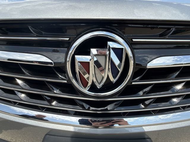Used 2023 Buick Envision Essence image 32