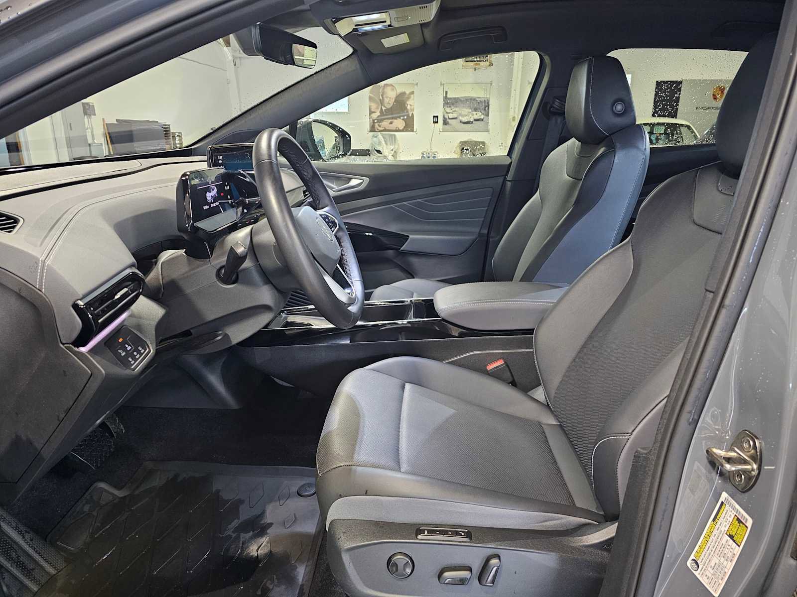 Used 2023 Volkswagen ID.4 Pro S image 22