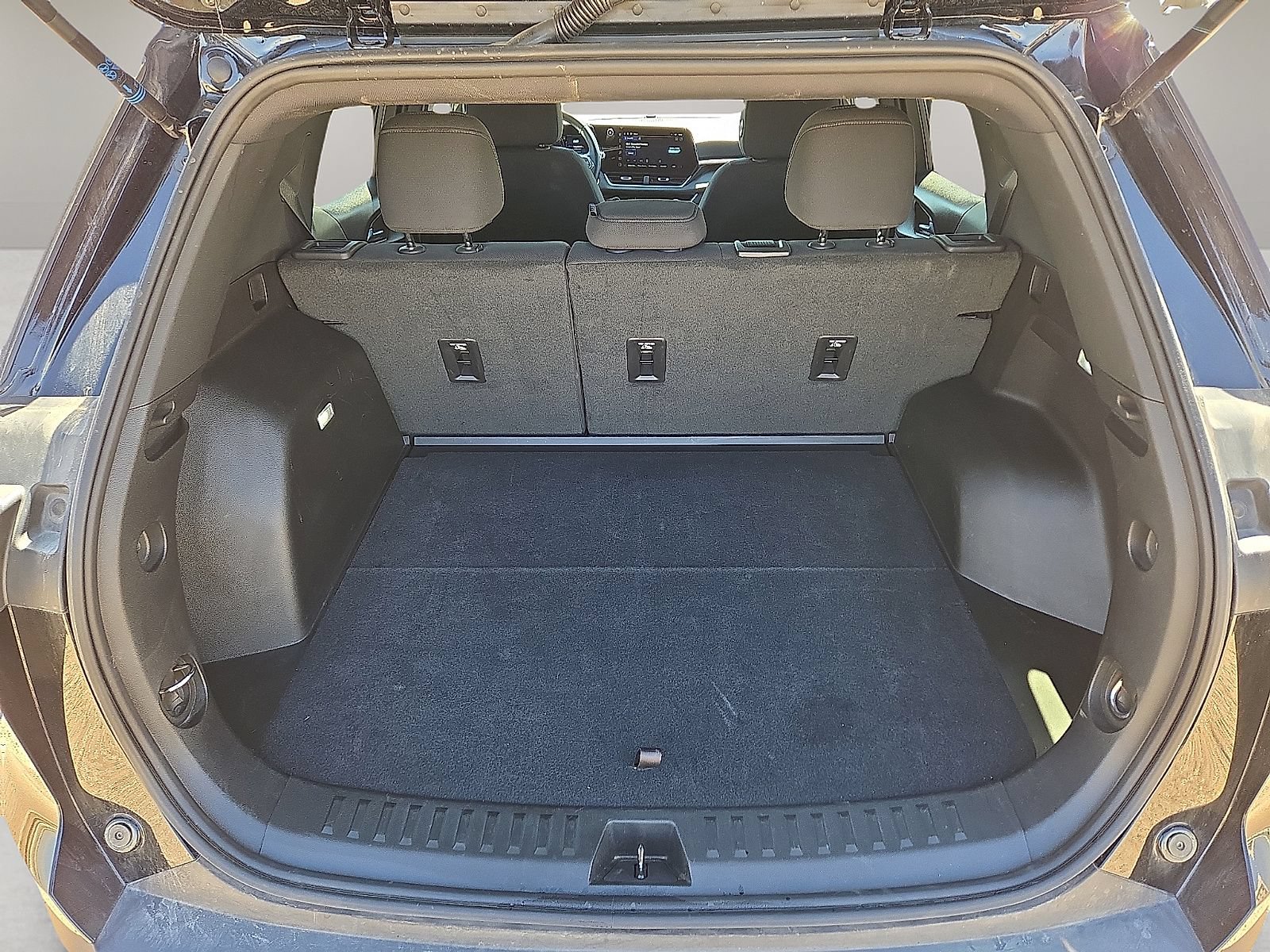 Used 2025 Chevrolet Equinox LT AWD/4WD image 13