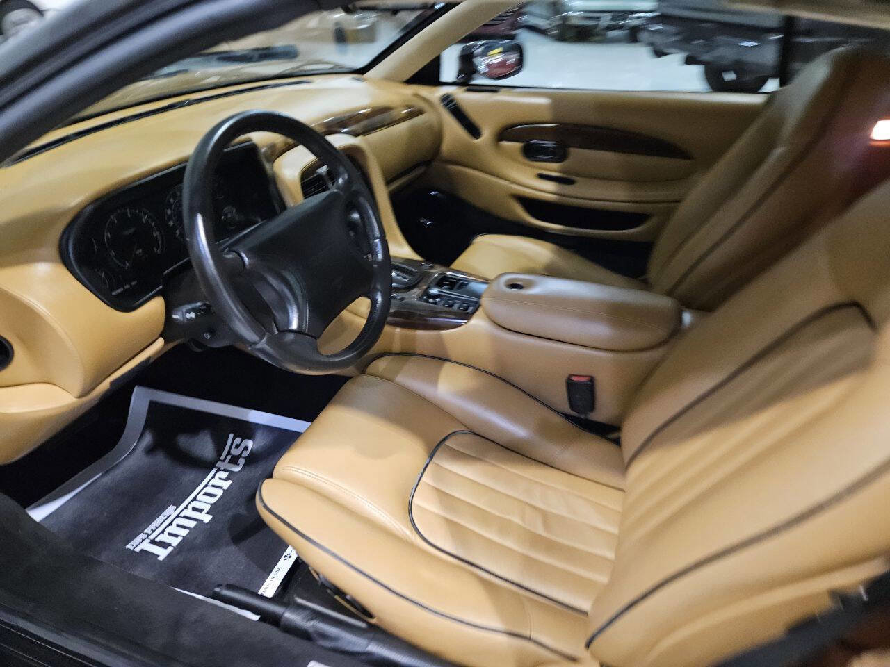 Used 1997 Aston Martin DB7 Volante image 22