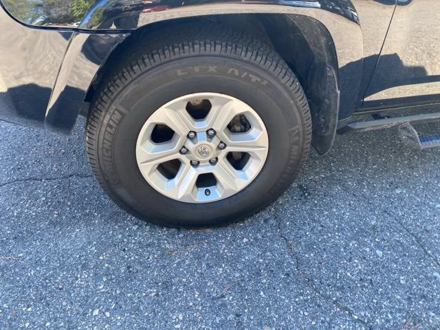 Used 2017 Toyota 4Runner SR5 RWD image 38