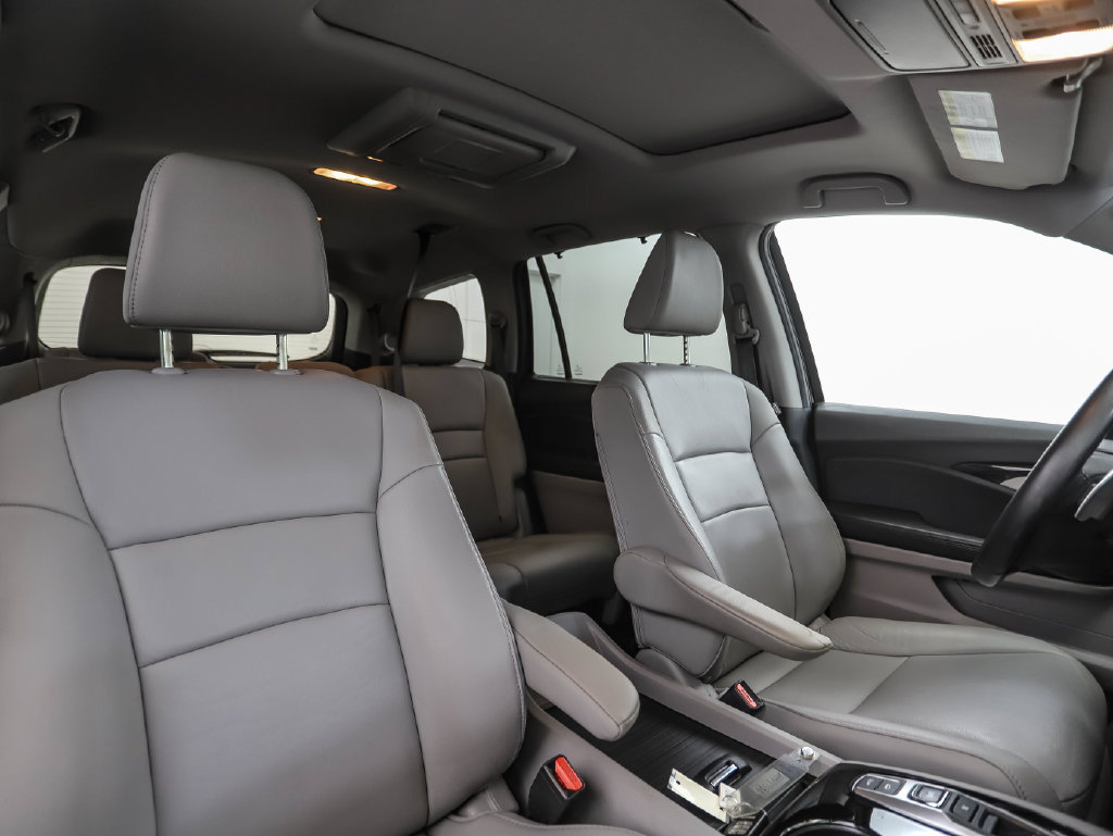 Used 2018 Honda Pilot Touring image 36