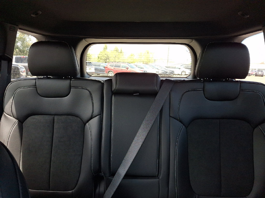 New 2026 Jeep Grand Cherokee Altitude AWD/4WD image 14