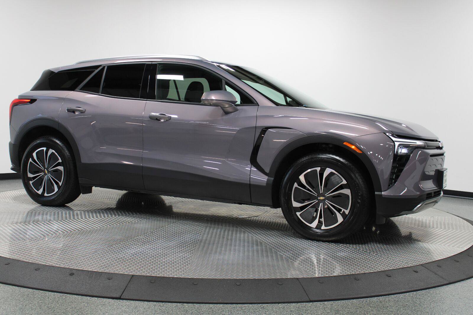 Certified 2024 Chevrolet Blazer EV LT AWD/4WD image 14