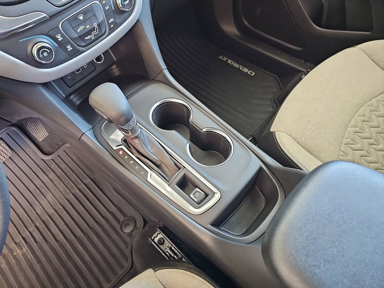 Used 2024 Chevrolet Equinox LS w/ LS Convenience Package FWD image 29