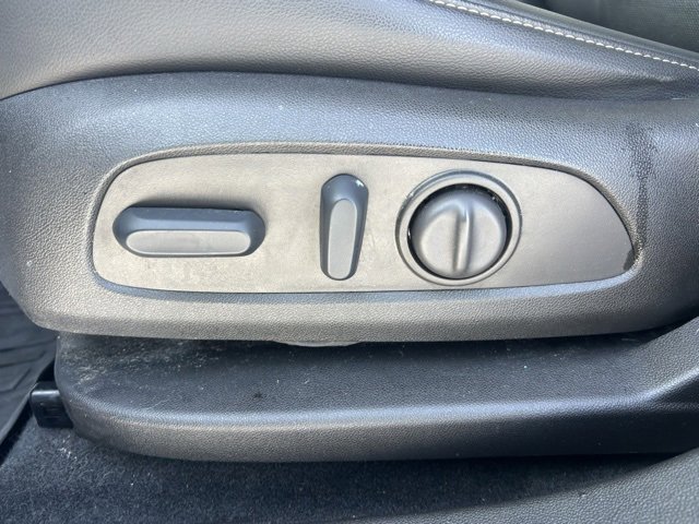 Used 2023 GMC Acadia SLT w/ Technology Package image 14