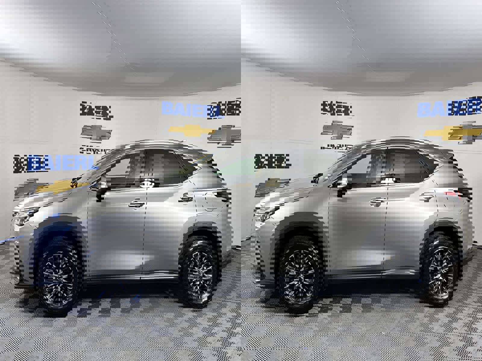 Used 2025 Lexus NX 350 AWD w/ Accessory Package (2T) image 2