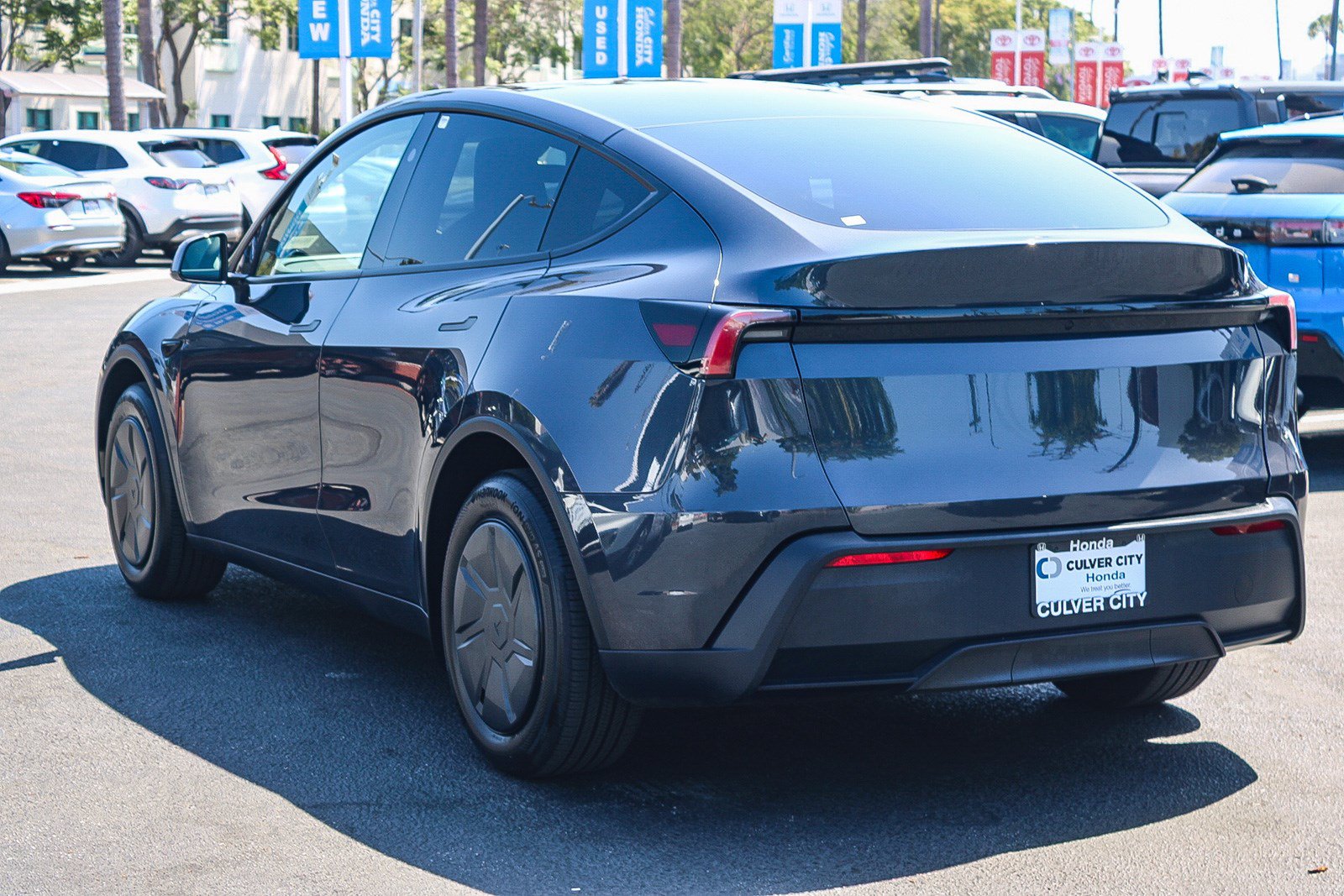 Used 2026 Tesla Model Y 2WD image 7