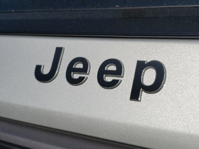 New 2026 Jeep Grand Wagoneer Limited AWD/4WD image 10