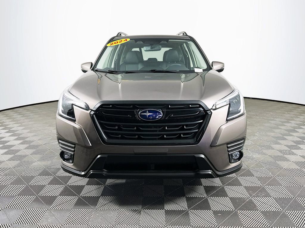 Used 2024 Subaru Forester Limited image 4