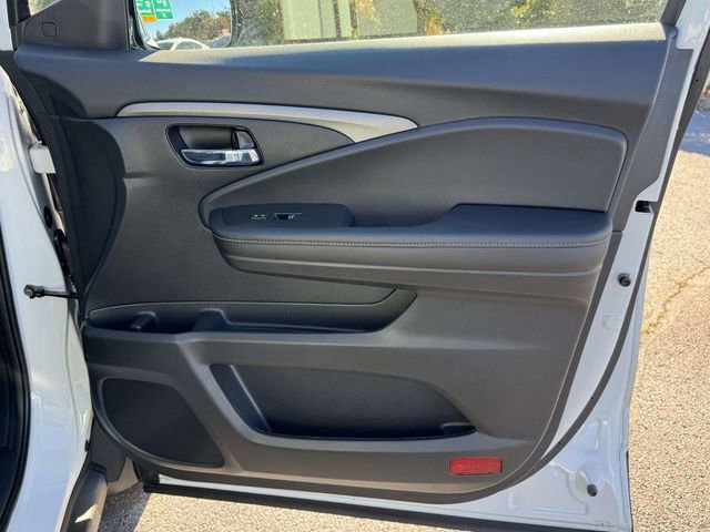 Used 2024 Honda Ridgeline Sport image 6