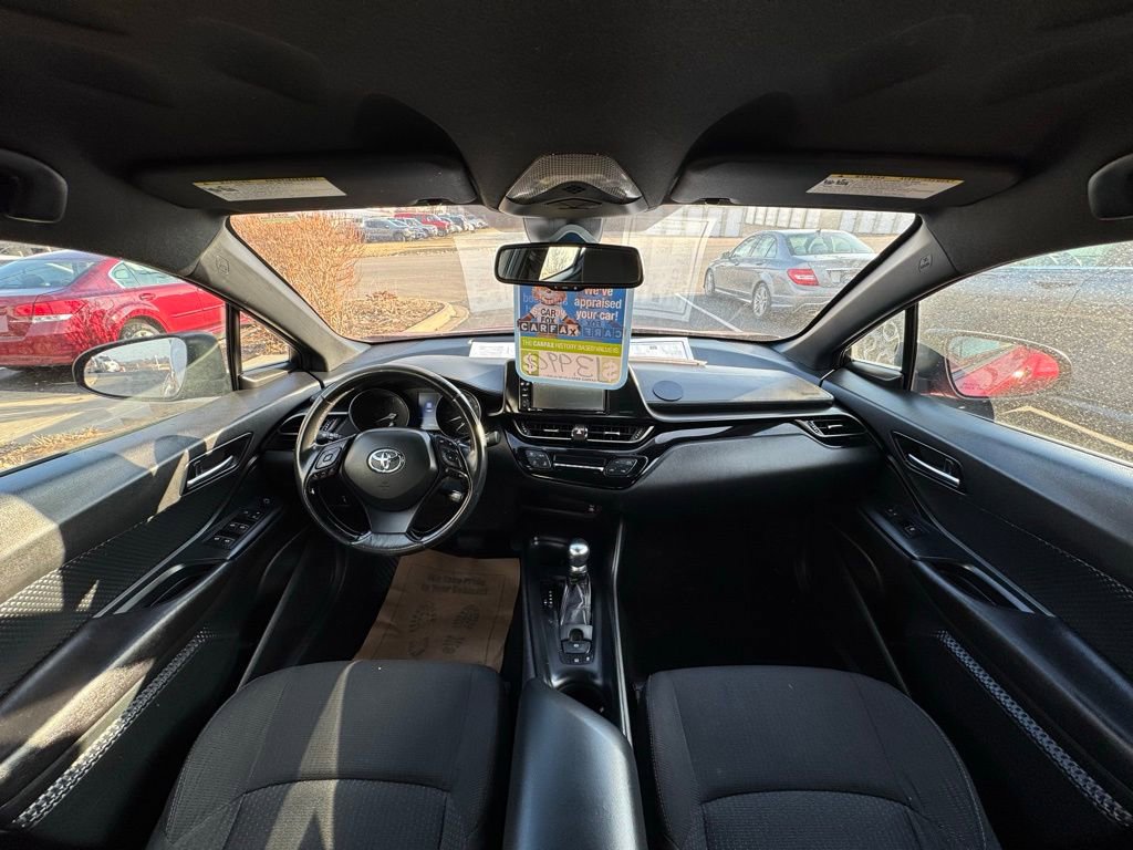 Used 2018 Toyota C-HR XLE image 9